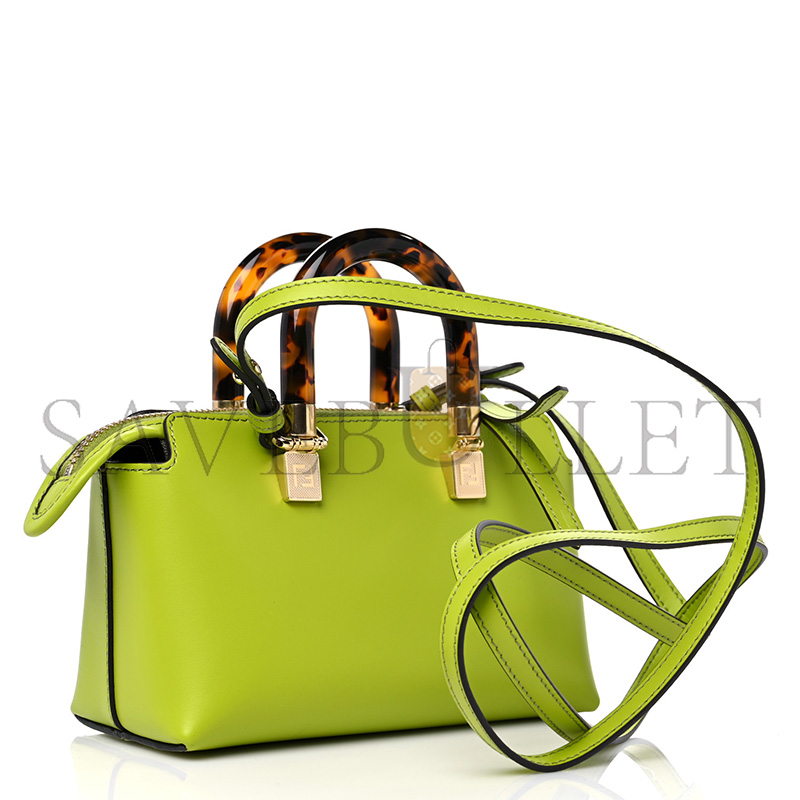 F**di vitello king plexiglass logo embossed mini by the way top handle boston bag wasabi (20*12*9cm)